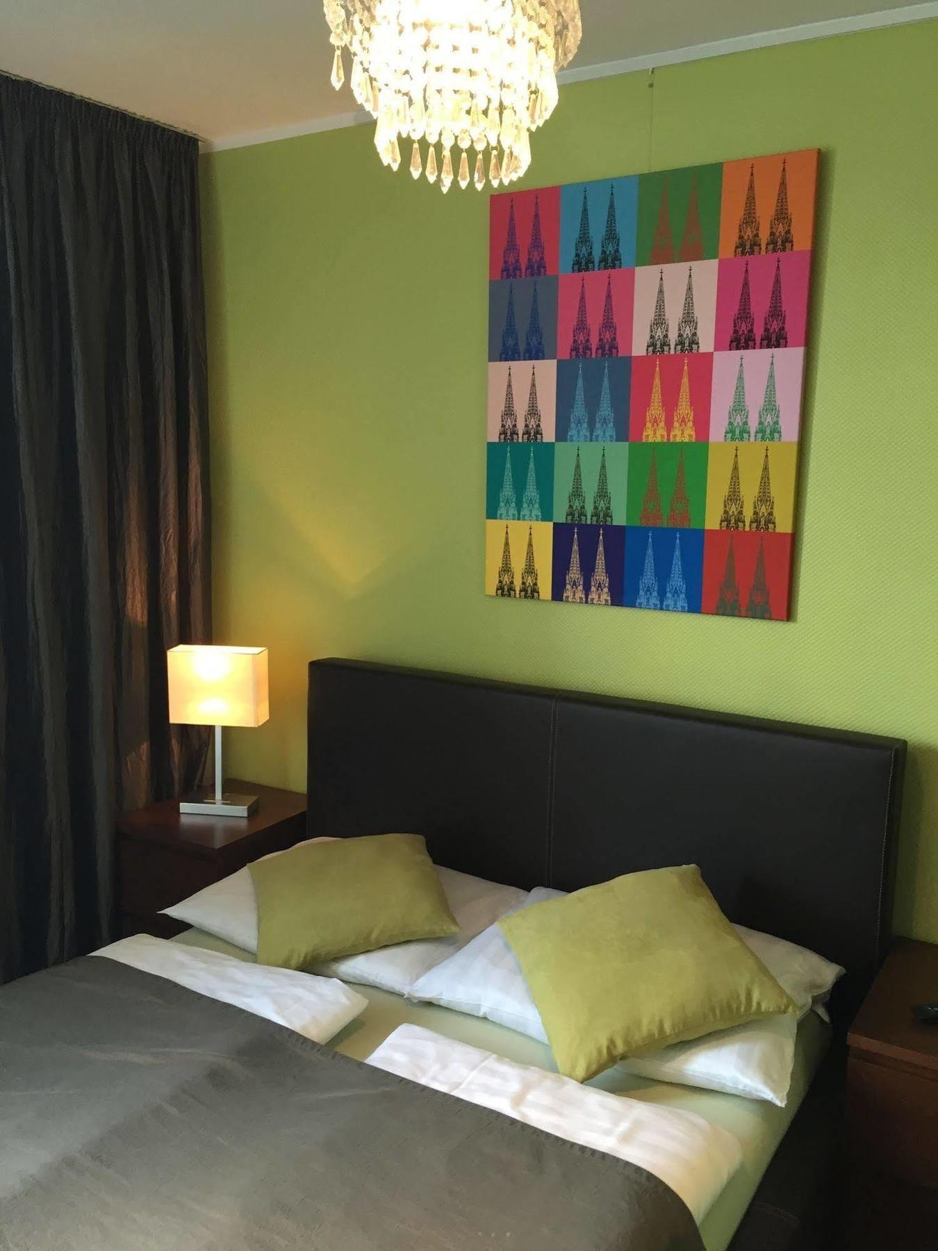 Appartement First Domizil à Cologne Extérieur photo